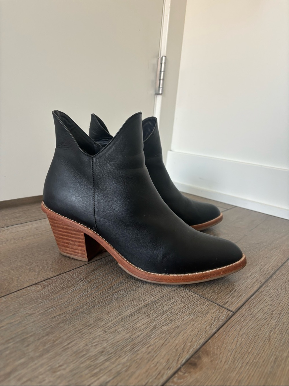 Poppy Barley two point five ankle boot